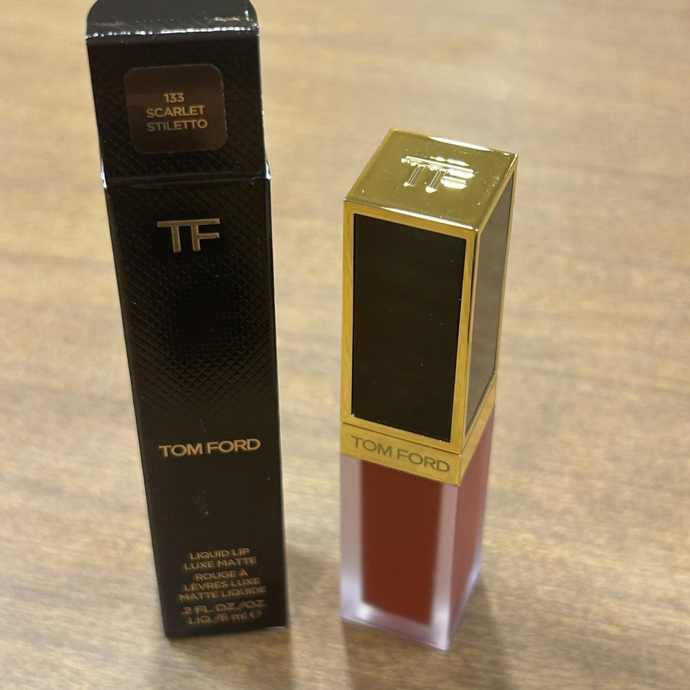 Tom Ford Liquid Lip Luxe Matte 133 Scarlet Stiletto 0.2oz 6ml‎ Red Lipstick